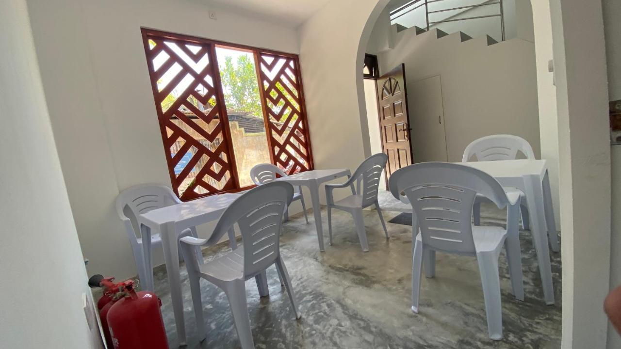 Raalhu Dhangethi Bed and Breakfast Exteriör bild