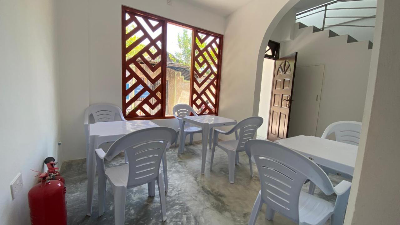 Raalhu Dhangethi Bed and Breakfast Exteriör bild