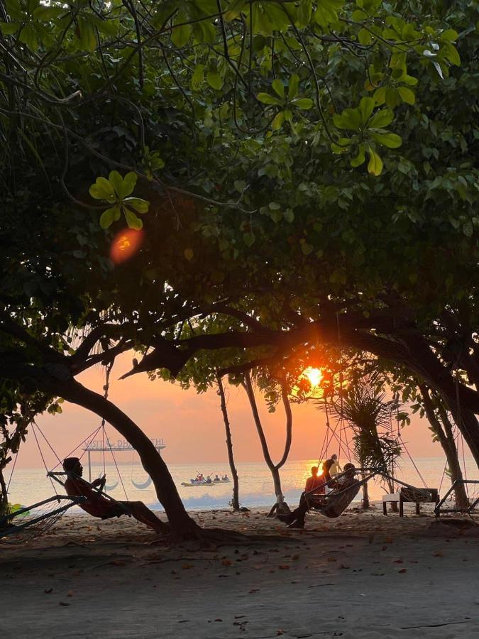 Raalhu Dhangethi Bed and Breakfast Exteriör bild